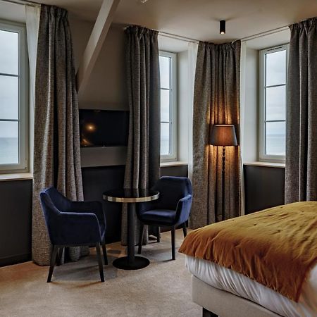 Hotel De La Plage ลิยง-ซูร์-แมร์ ภายนอก รูปภาพ