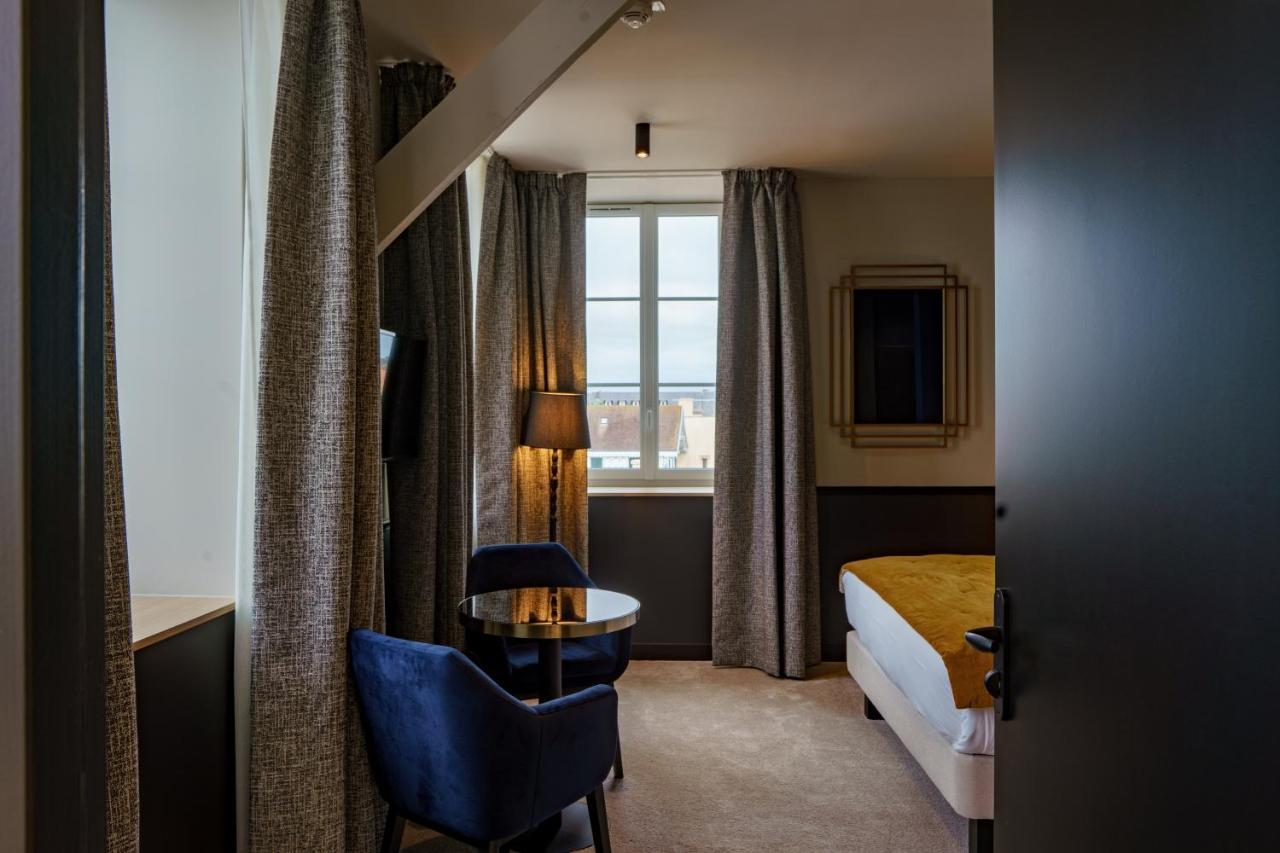 Hotel De La Plage ลิยง-ซูร์-แมร์ ภายนอก รูปภาพ